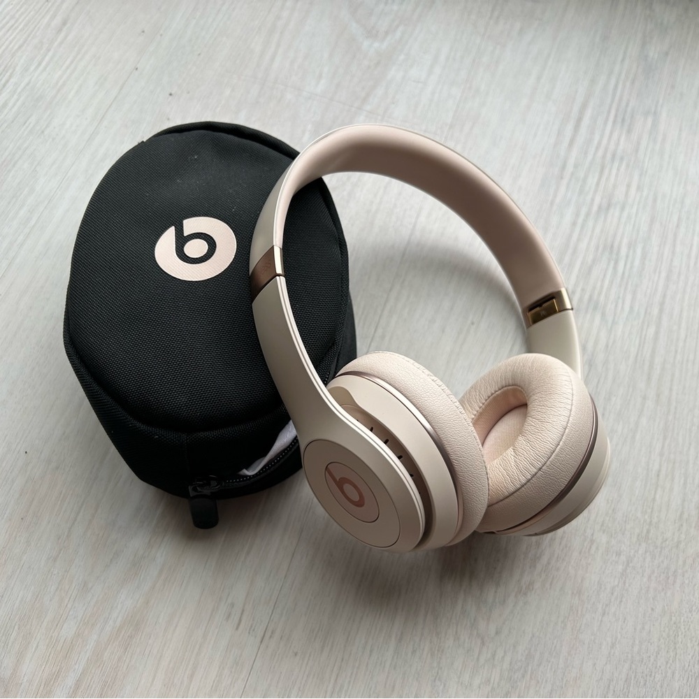 Rose gold Beats Solo 3 wireless headphones